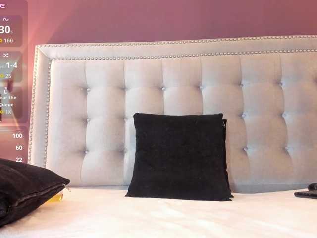 IssyRosse live cam