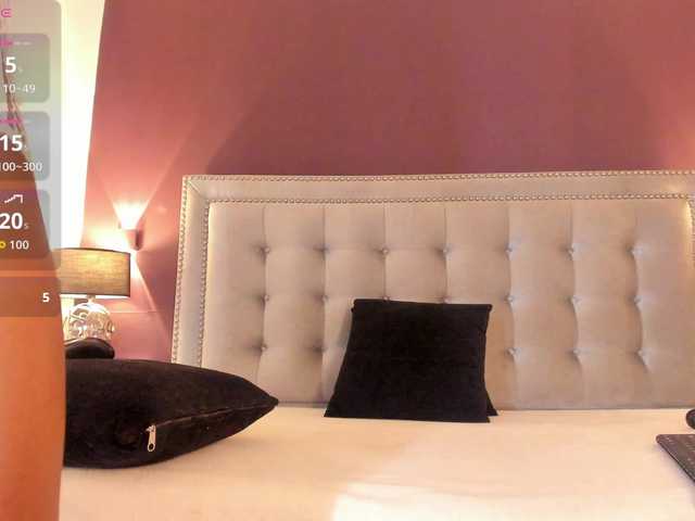 IssyRosse live cam on BongaCams