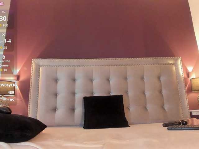 IssyRosse live cam on BongaCams