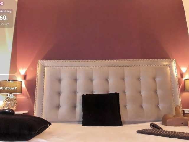 IssyRosse live cam on BongaCams