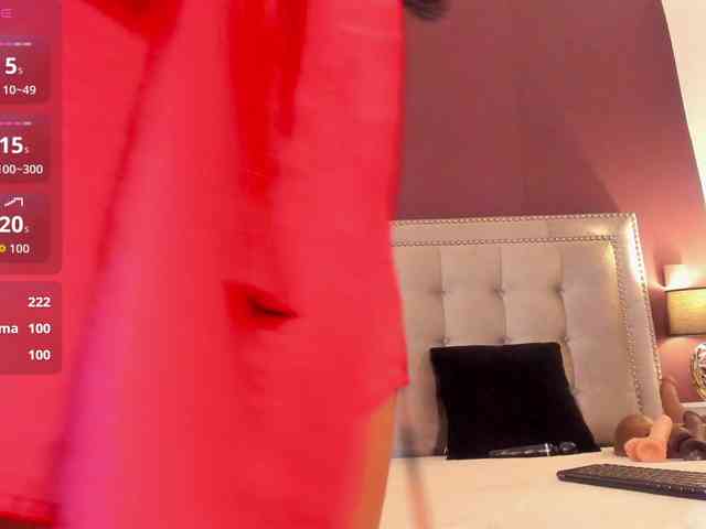 IssyRosse webcam