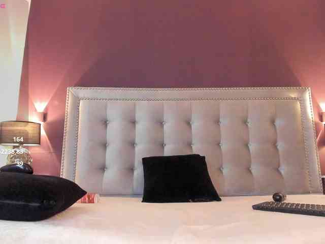 IssyRosse webcam