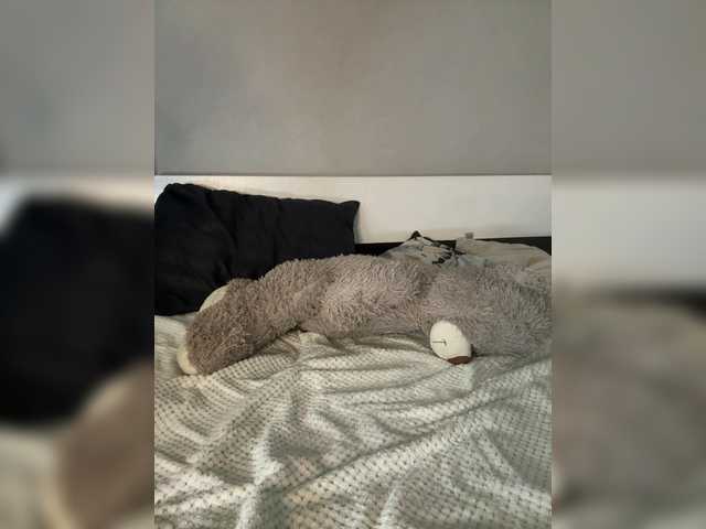 Julli-AZ1 Live Cam on BongaCams