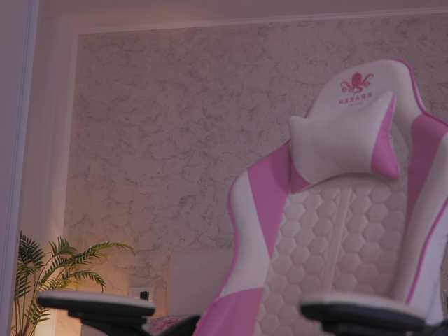Theajoy live cam on BongaCams