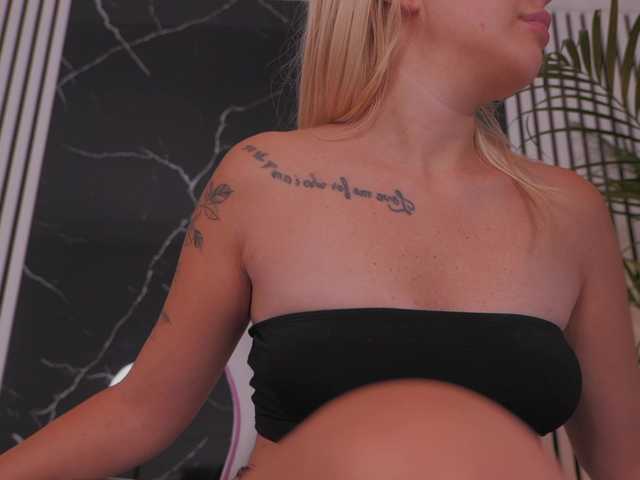 DiamondAva live webcam show
