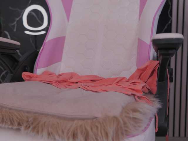 Theajoy live cam on BongaCams