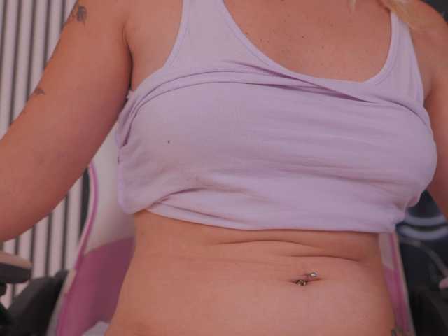 Theajoy live cam on BongaCams