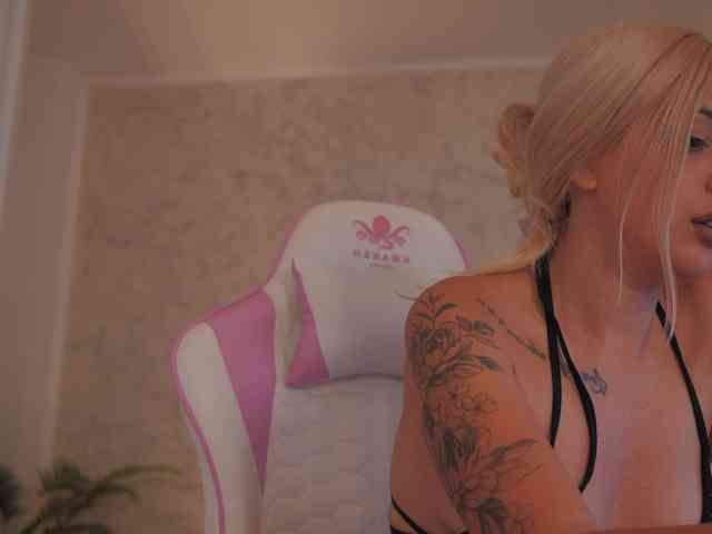 Modella: DiamondAva