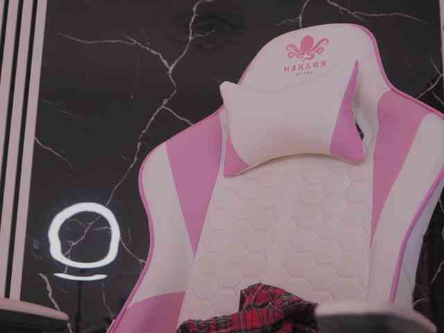 DiamondAva webcam