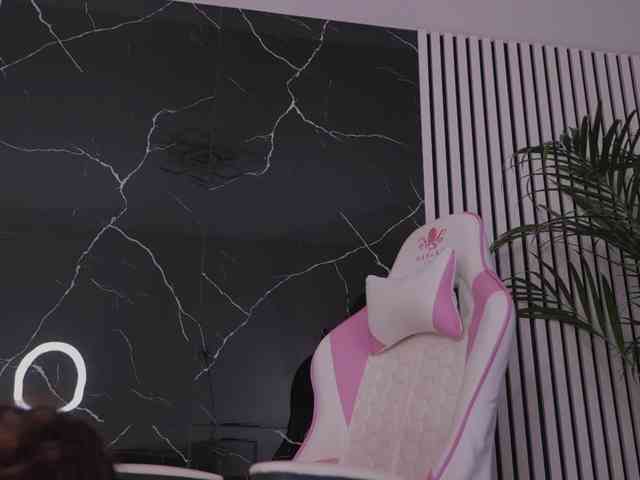 Modella: DiamondAva