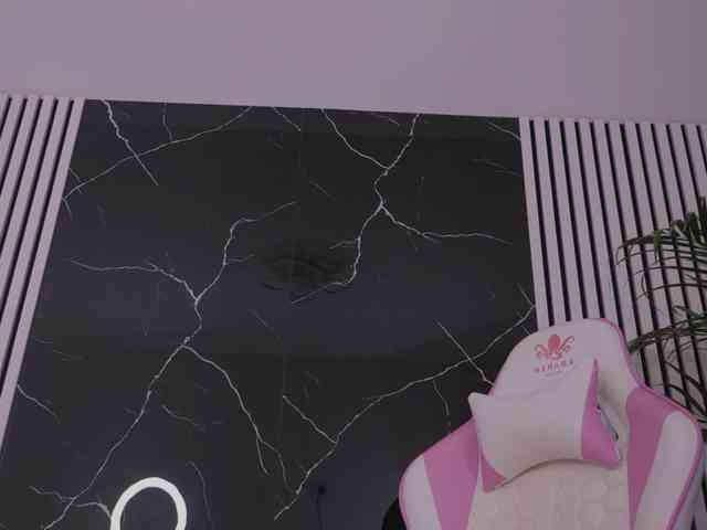 Modella: DiamondAva