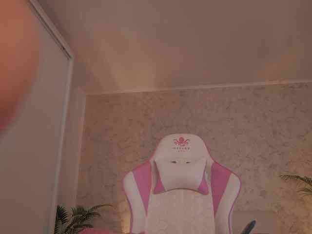 DiamondAva webcam