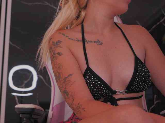 DiamondAva webcam