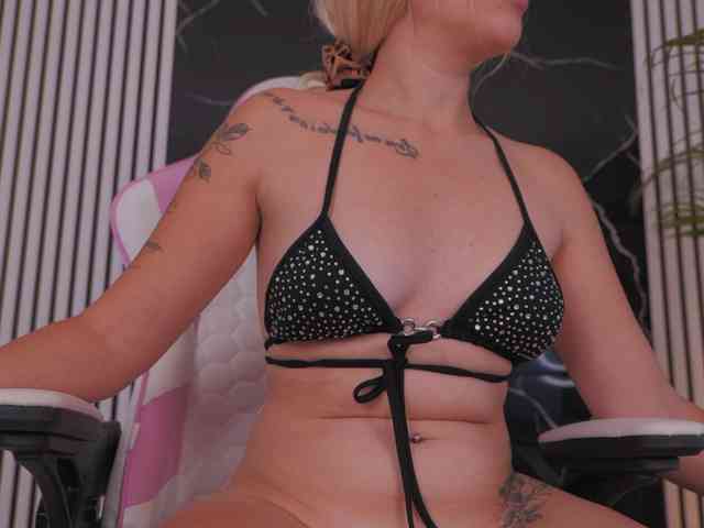 Modella: DiamondAva