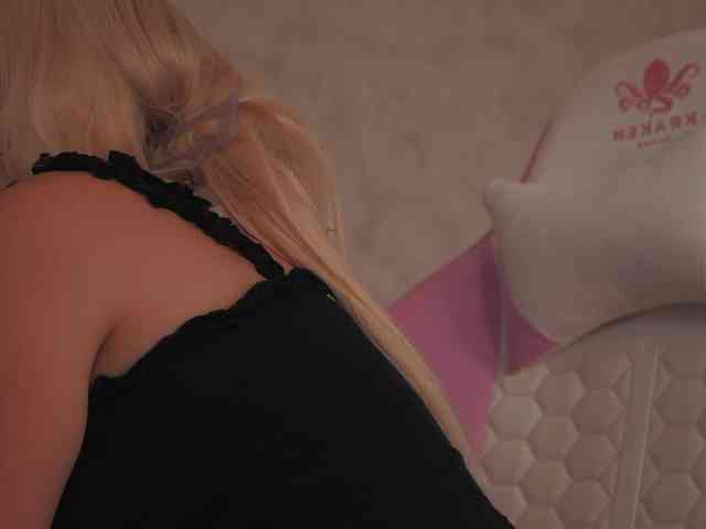 Modella: DiamondAva