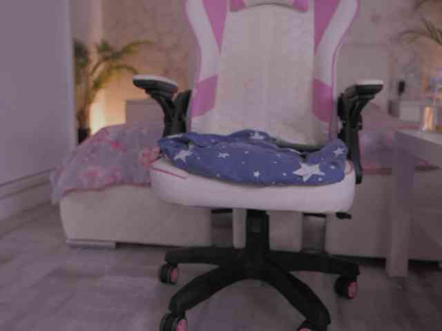 DiamondAva webcam