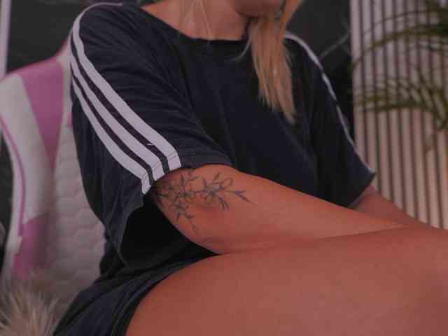 Modella: DiamondAva