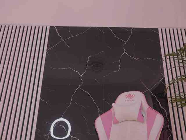 DiamondAva webcam