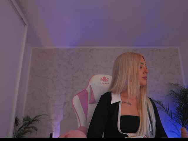 Modella: DiamondAva