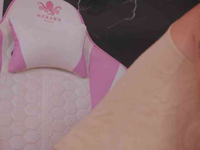 DiamondAva webcam