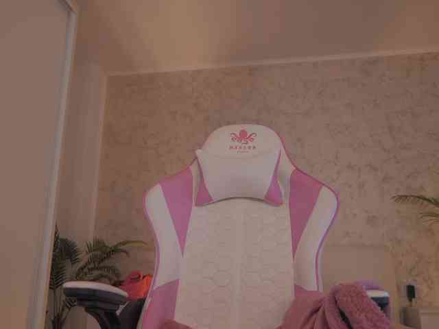 DiamondAva webcam