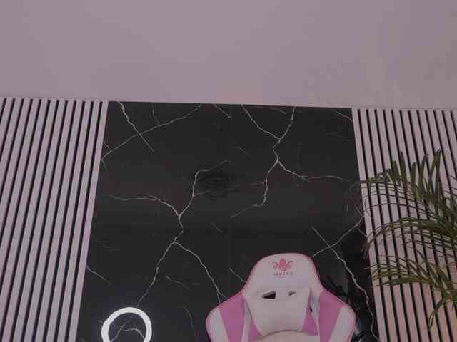 DiamondAva webcam