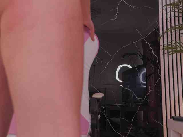 DiamondAva webcam