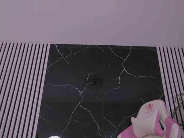 DiamondAva webcam