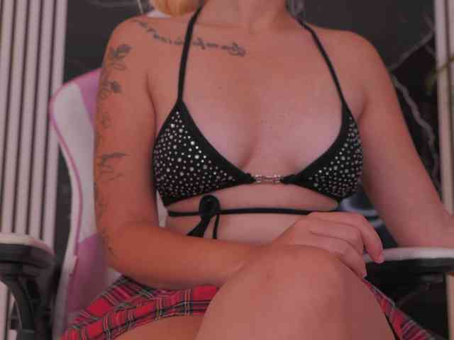 DiamondAva webcam