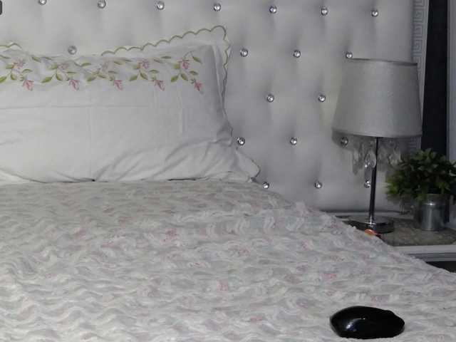 PinkNicolle live cam on BongaCams