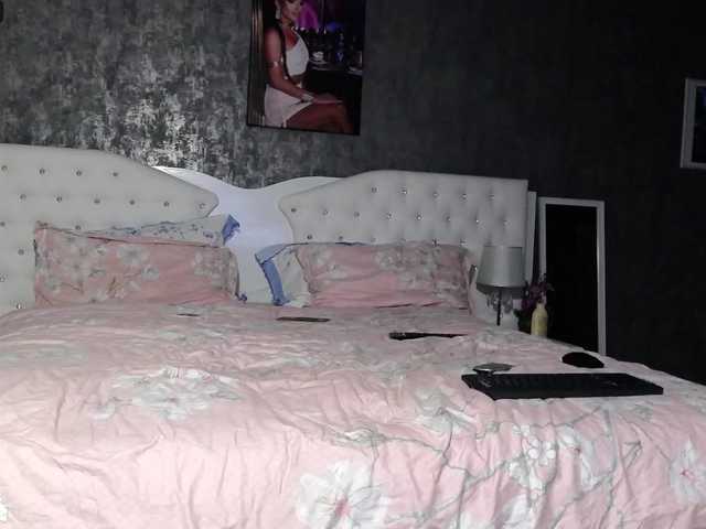 PinkNicolle live cam on BongaCams