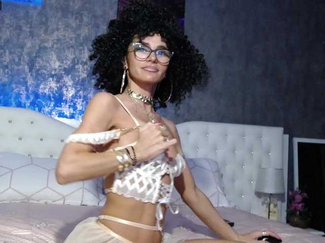 PinkNicolle live cam on BongaCams