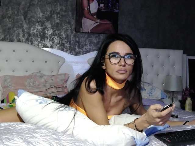 PinkNicolle live cam on BongaCams