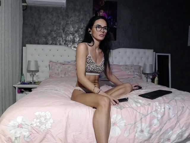 PinkNicolle live cam on BongaCams