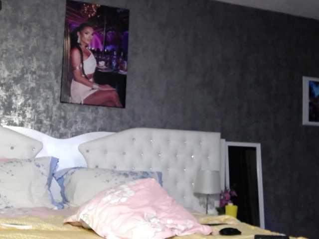 PinkNicolle live cam on BongaCams