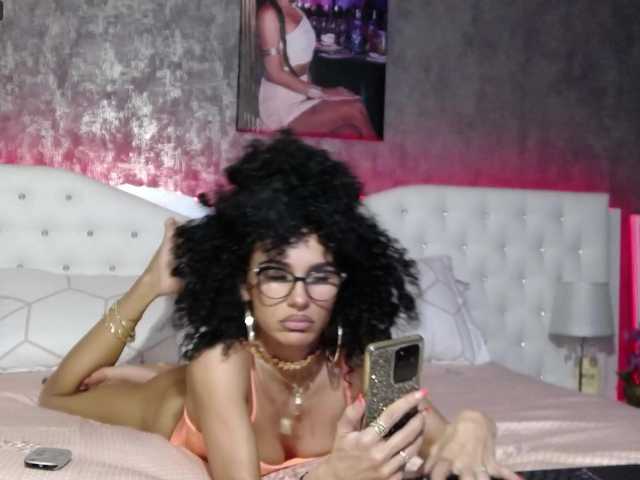 PinkNicolle live cam on BongaCams