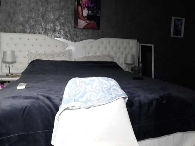PinkNicolle live cam on BongaCams
