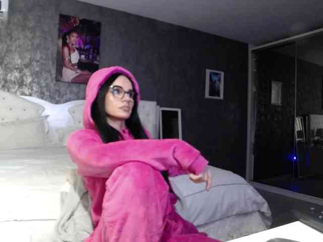 PinkNicolle webcam