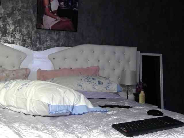PinkNicolle webcam