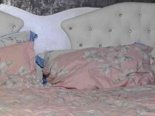 PinkNicolle webcam