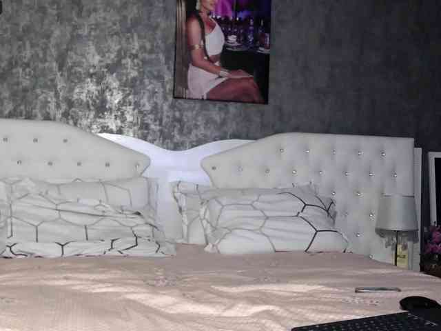 PinkNicolle webcam