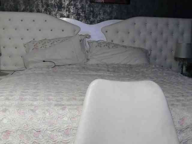 PinkNicolle webcam