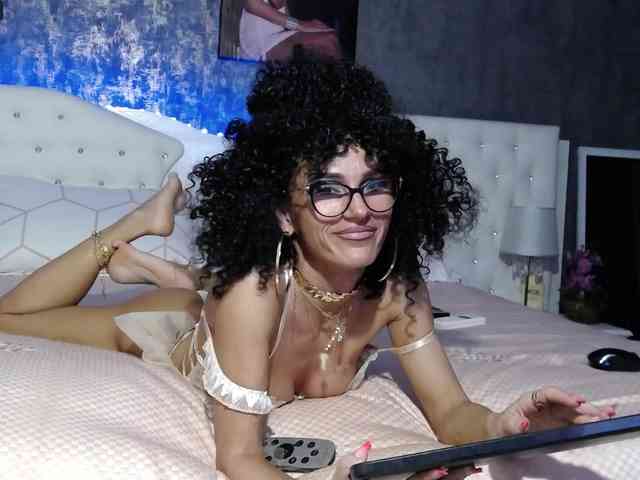 PinkNicolle webcam