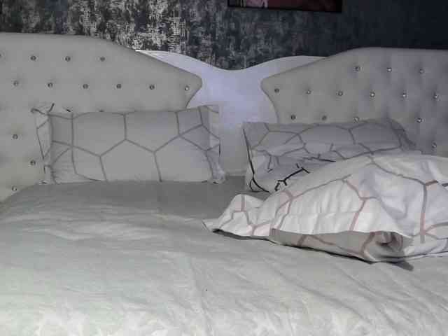 PinkNicolle webcam