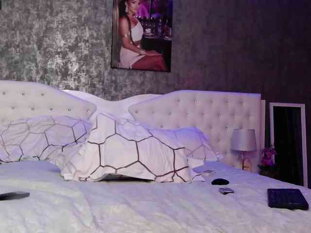 PinkNicolle webcam