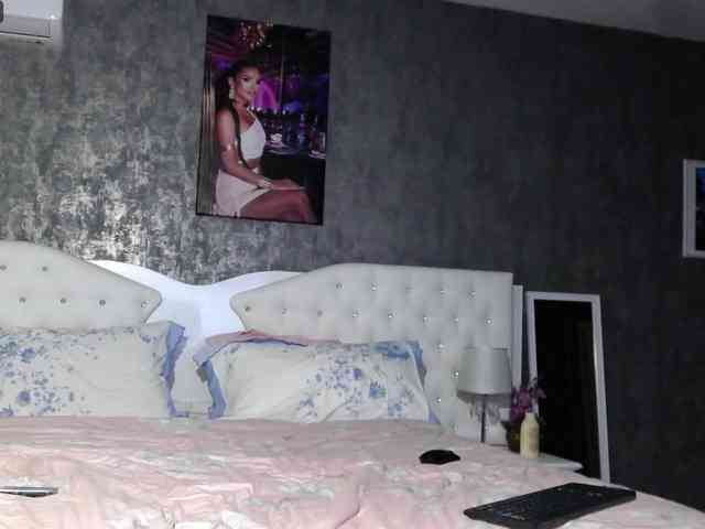 PinkNicolle webcam