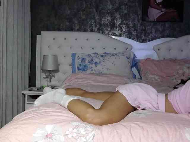 PinkNicolle webcam