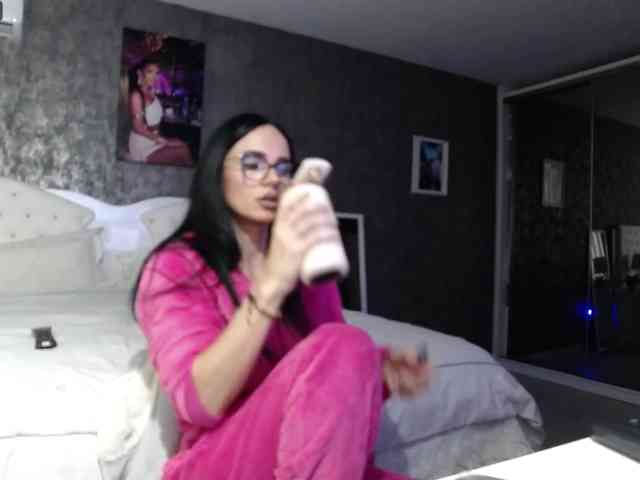 PinkNicolle webcam