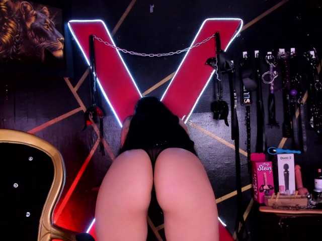 le modèle alexa-n-alex est en webcam porno dans un show sur le site bongacams, il possède les tags suivants: Latino/Hispanic,Brunette,Trimmed