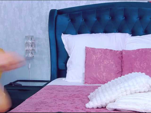 EmmaXXXQueen live cam on BongaCams